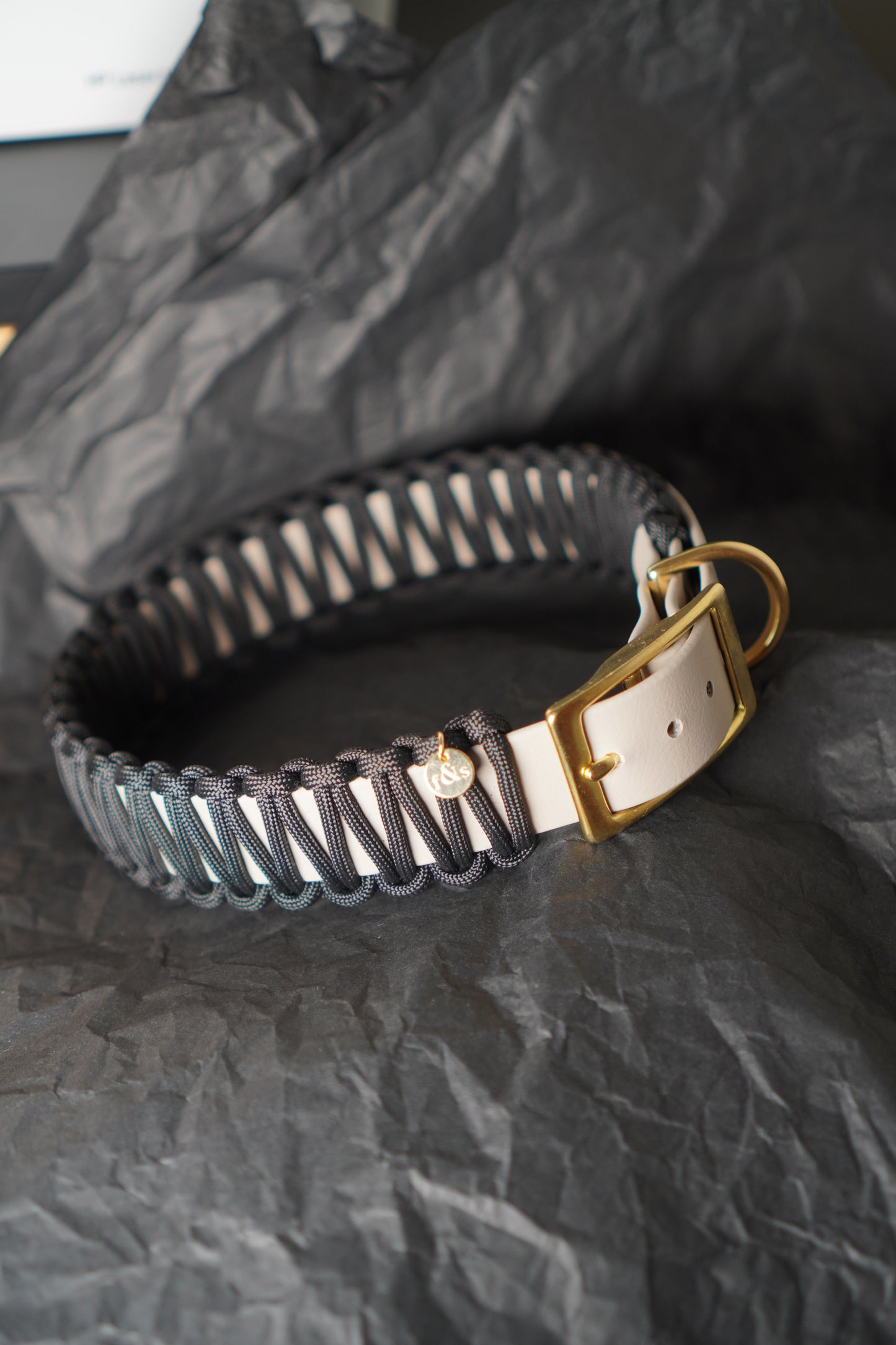 Hundehalsband DANA aus Biothane und Paracord