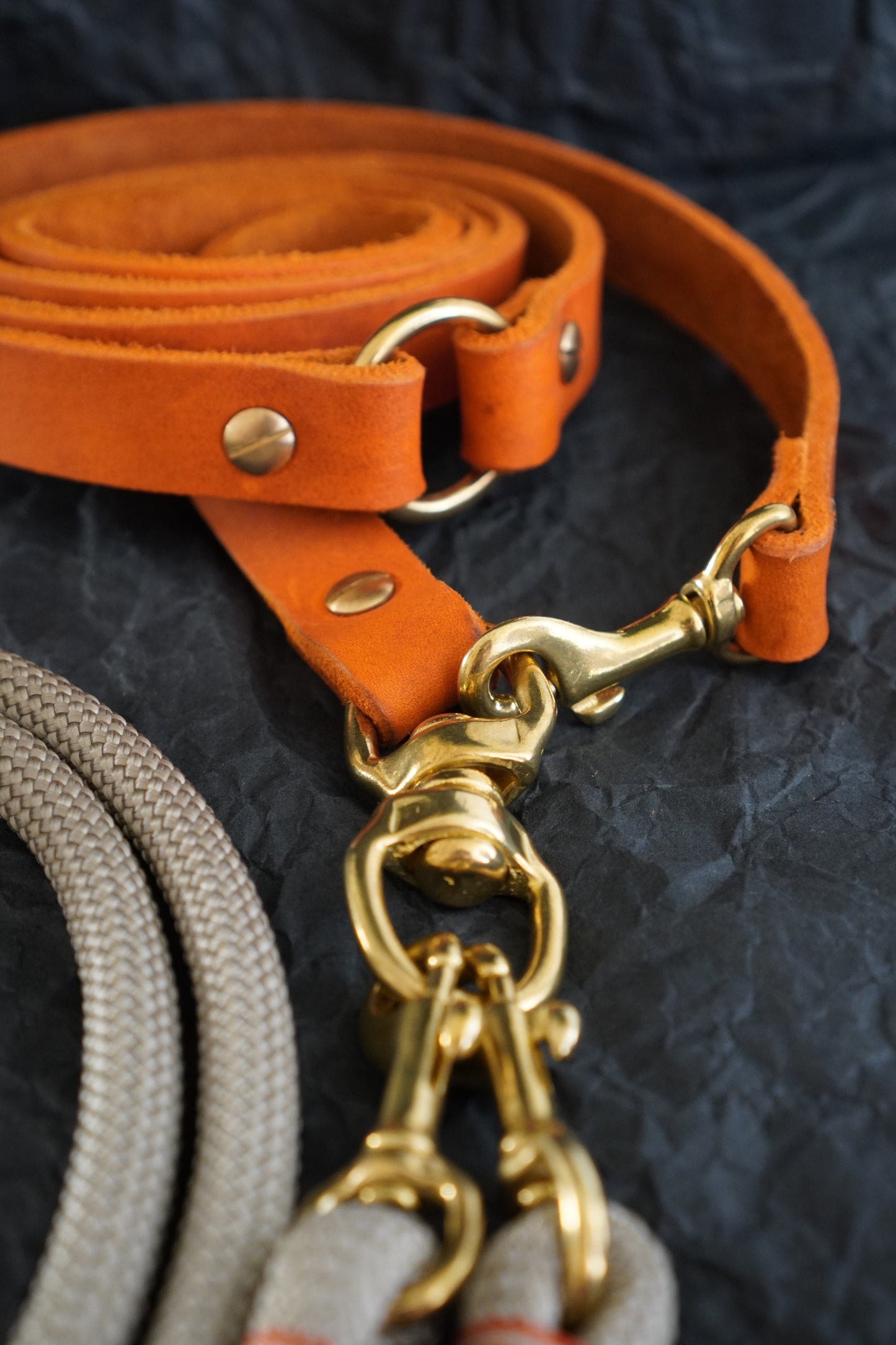 Crossbody Koppelleine FRIDA & SU aus Tau und Leder
